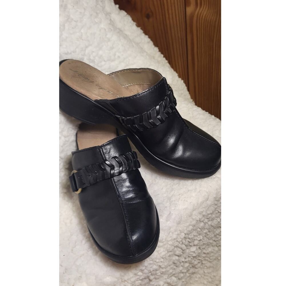 Easy Spirit Pierson, Size 6Wide Clog, Black, braid, buckle, 2 inch heel